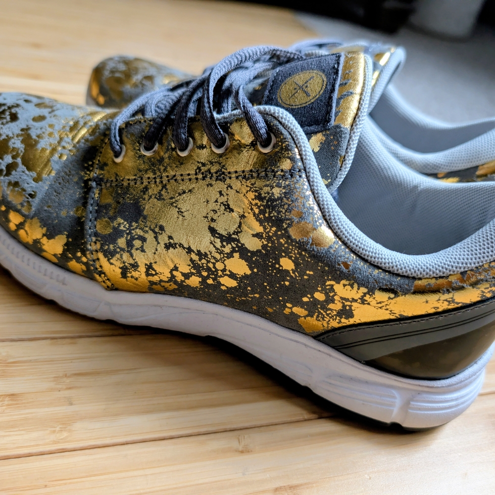 Inkkas Gray and Black Sneakers